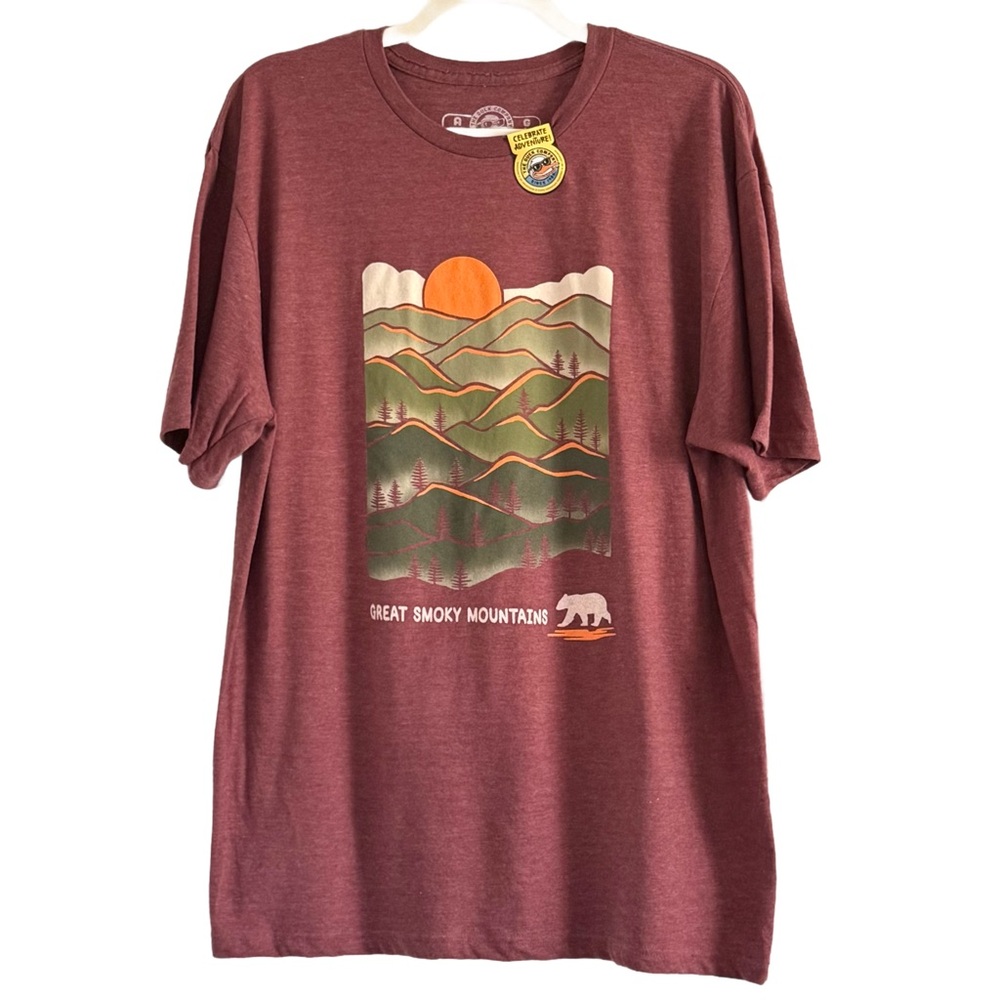 Great Smoky Mountains Short Sleeve Graphic Tee - Maroon Large